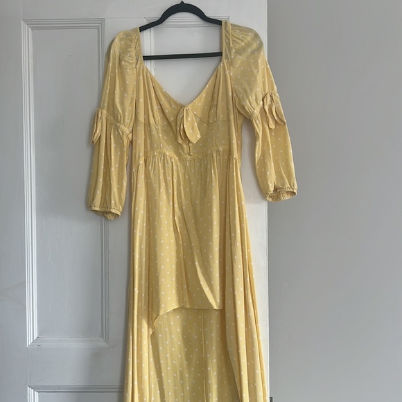 For Love & Lemons 🍋 Limoncello Dress - high low butter yellow polka dot - Picture 3 of 6